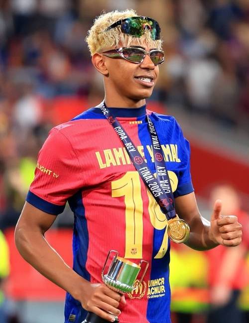 内线老将霍福德的状态持续低迷，勇士还能信任他多久？