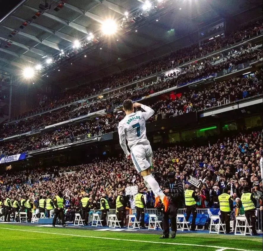 [中超]上海海港战胜云南玉昆