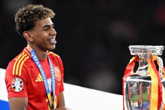 3：2！姆巴佩替补拉菲尼亚双响 巴萨4年3次击败皇马夺冠