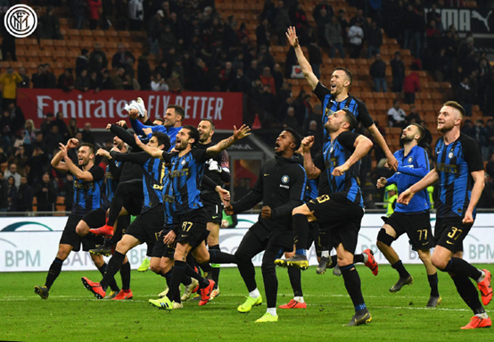 电竞玩家观看时长创新高